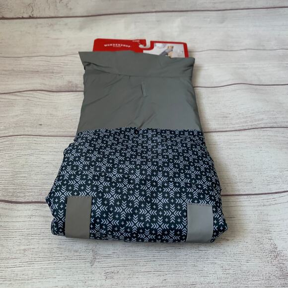 Wondershop at Target Gray Reflective Puffer Pet Vest Size M Up to 40lbs Cat Dog - Picture 2 of 11